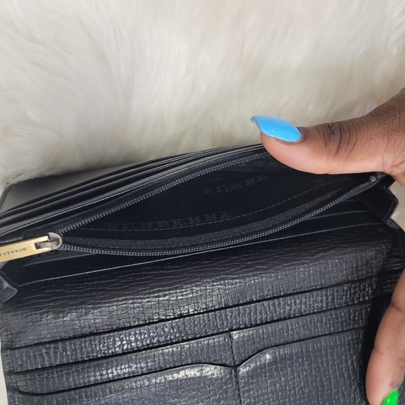 🔹️BURBERRY🔹️ BLACK LEATHER WALLET in EUC - Picture 8 of 11